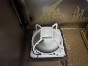 投稿についてもっと詳しく 業務用換気扇を新型に入れ替えたら換気効率が大幅改善！