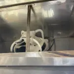 業務用換気扇を交換した結果、騒音・換気不良が解消！