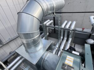 投稿についてもっと詳しく 業務用 換気扇 ダクト の不調改善に向けた対応 排気の流れを整えた施工記録