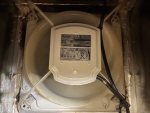 投稿についてもっと詳しく 油汚れによる換気不足を改善　業務用 換気扇 厨房用 の更新作業レポート