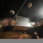 　業務用換気扇大型の排気低下を改善した施工厨房の熱こもりを解消