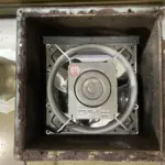 業務用換気扇トラブル発生店舗での復旧工事　排気の乱れを整えた施工内容