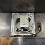 業務用換気扇の急な故障に対応　モーター焼損での緊急交換工事